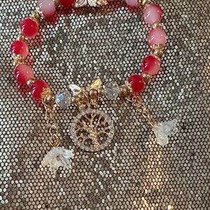 🎈🎈5/25🎈Gold and Red Beaded Bracelet with Tree Charm